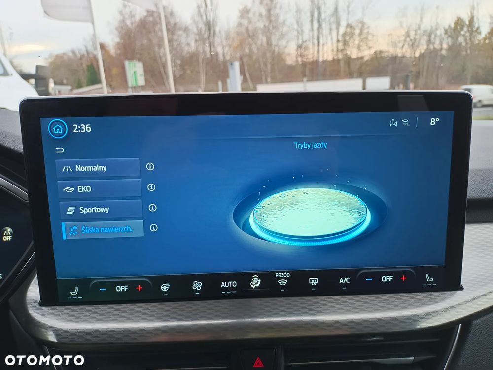 Ford Kuga - 23