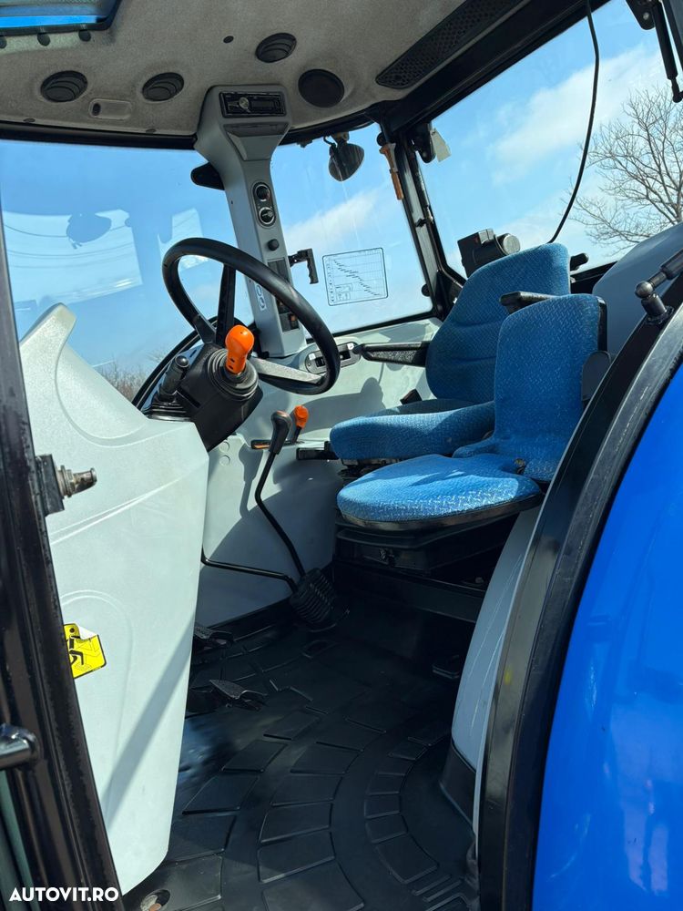 New Holland TD5.115 Tractor anul 2014 115 CP 4x4 - 6