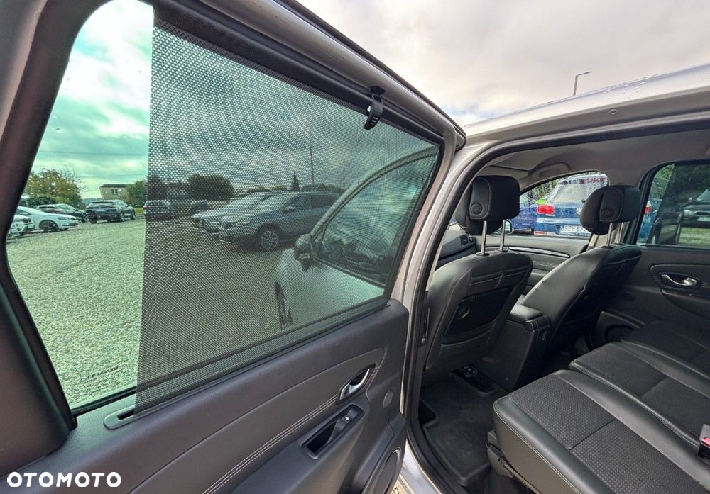 Renault Grand Scenic - 16