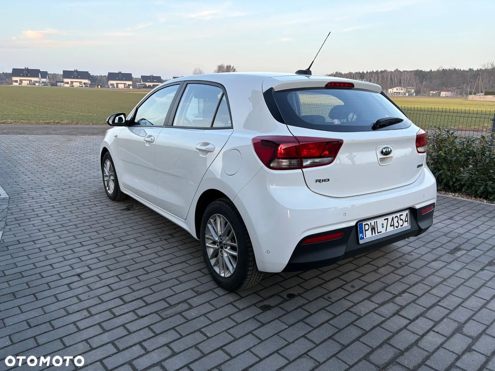 Kia Rio - 9