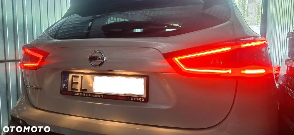 Nissan Qashqai 1.3 DIG-T N-Connecta - 36