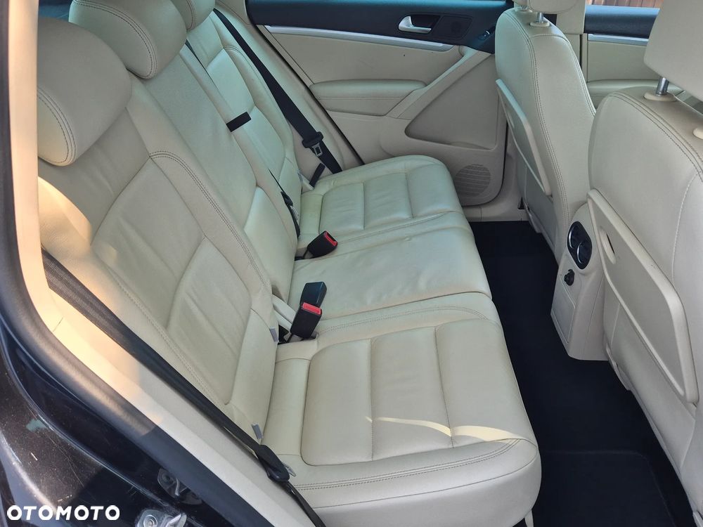Volkswagen Tiguan 2.0 TDI DPF 4Motion BlueMotion Technology Exclusive - 13
