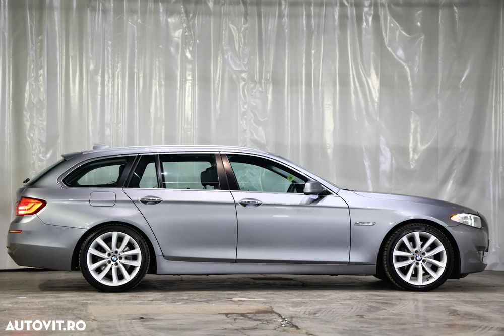 BMW Seria 5 520i Aut. Modern Line - 37