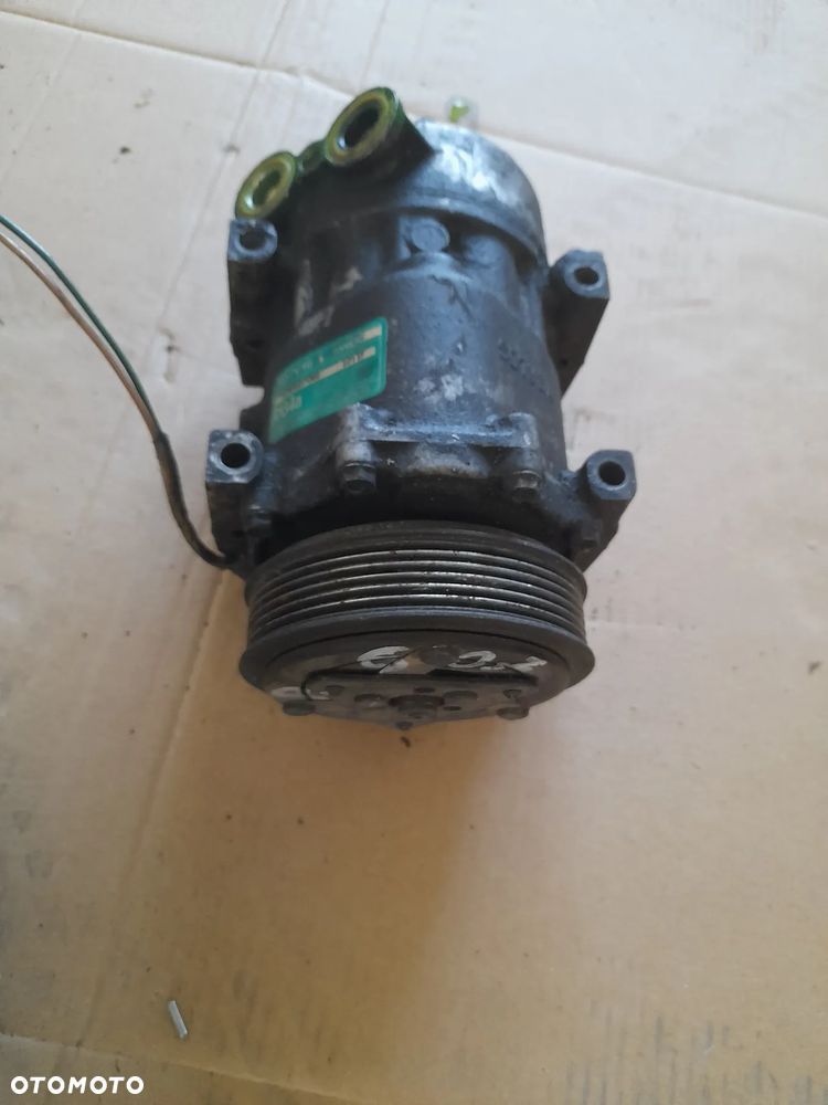 Kompresor  klimatyzacji  SD7V16 peugeot citroen 1211 - 2