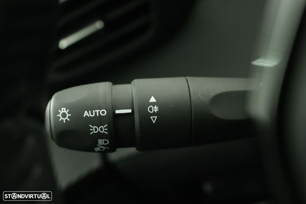 Peugeot 2008 1.2 PureTech Allure - 16