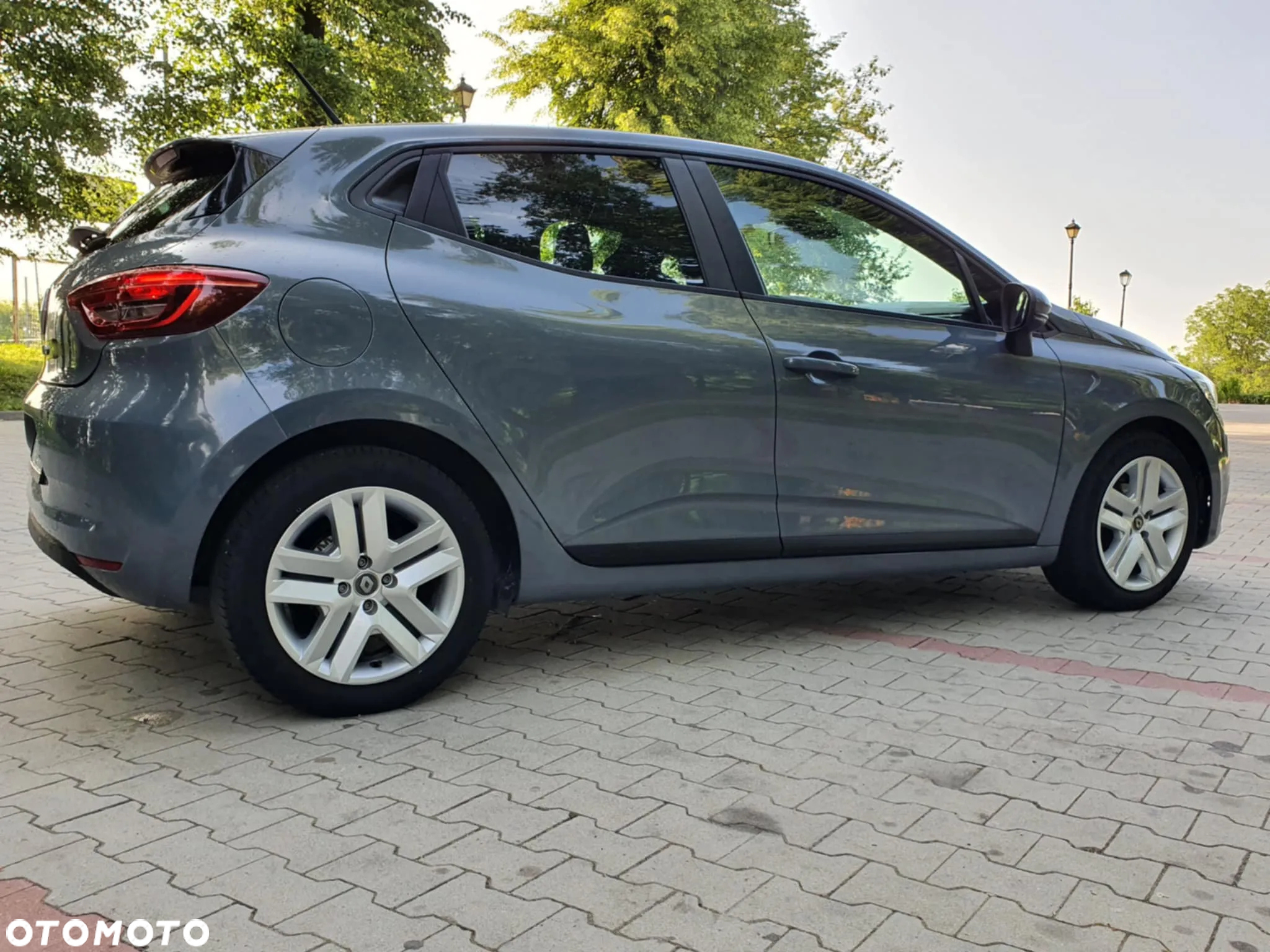 Renault Clio - 20