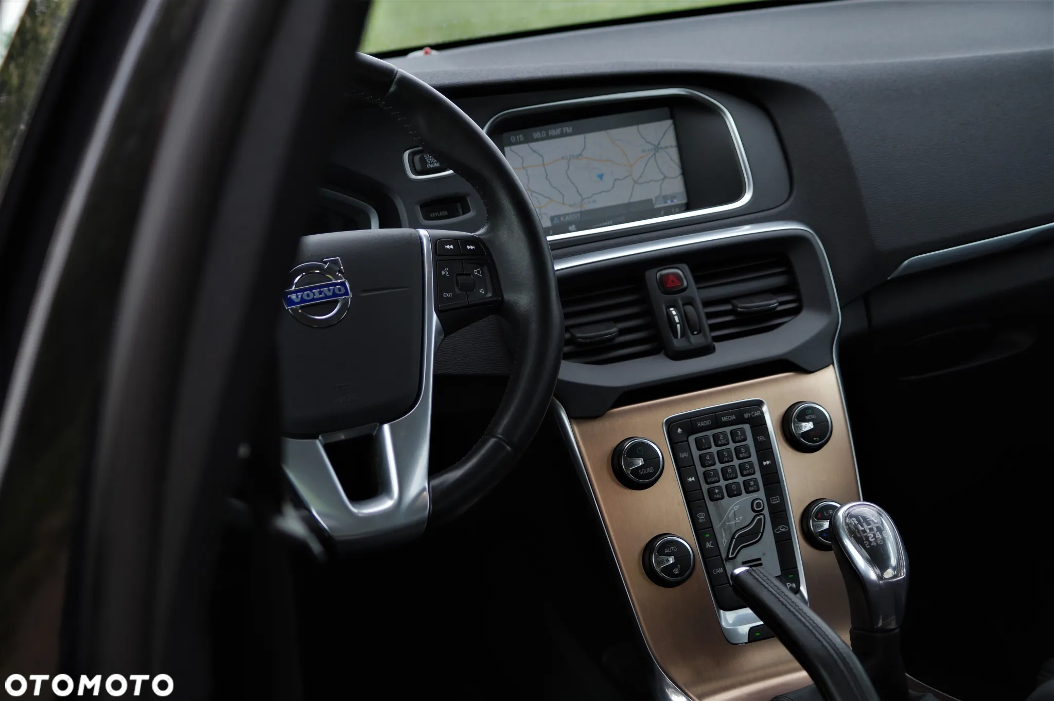 Volvo V40 Cross Country - 35