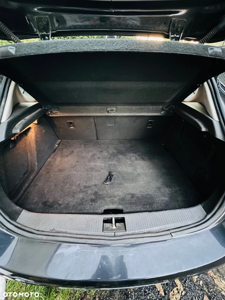 Opel Astra IV 1.4 T Cosmo - 13