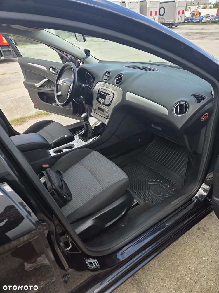 Ford Mondeo 2.0 Trend X - 11