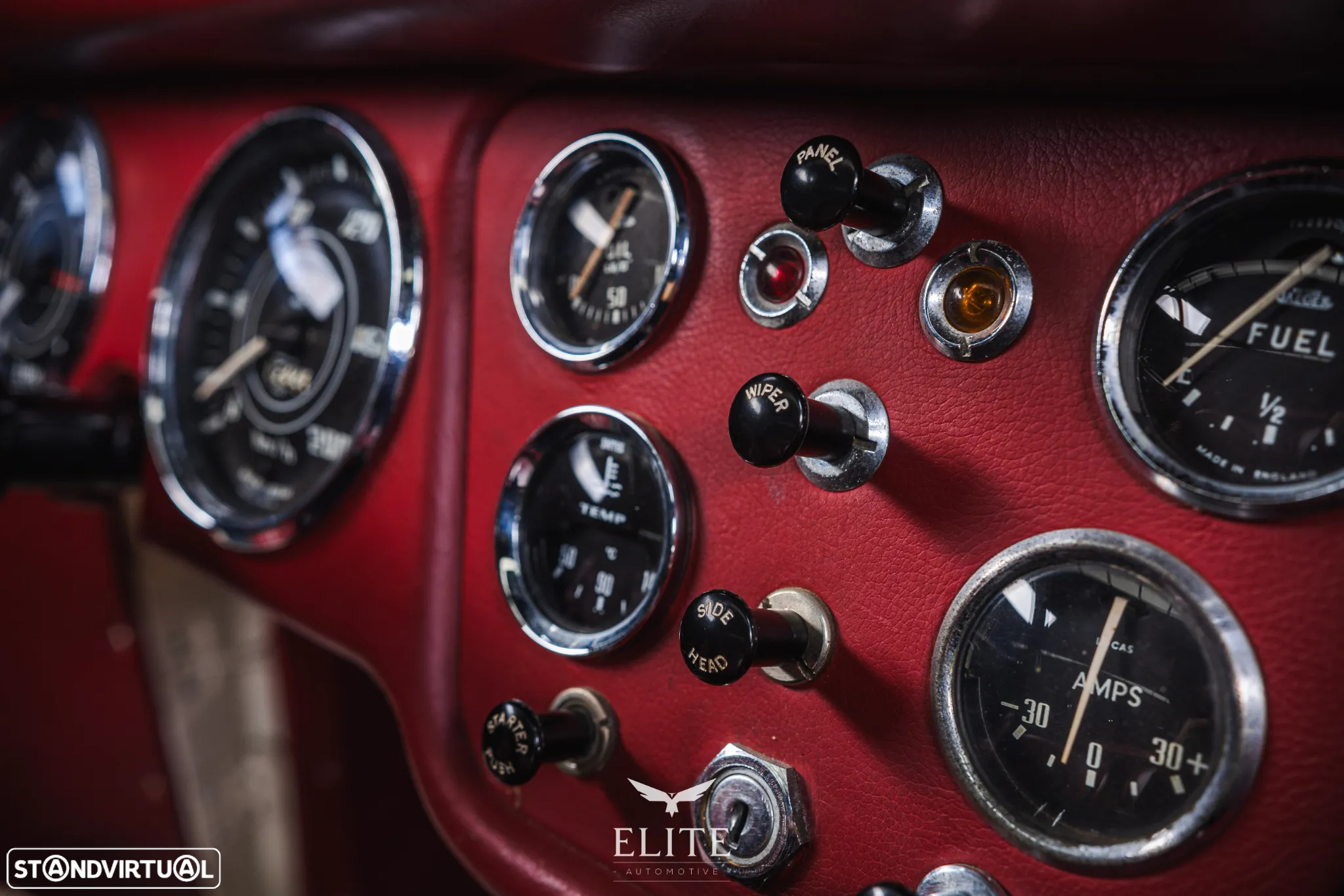 Triumph TR2 - 23