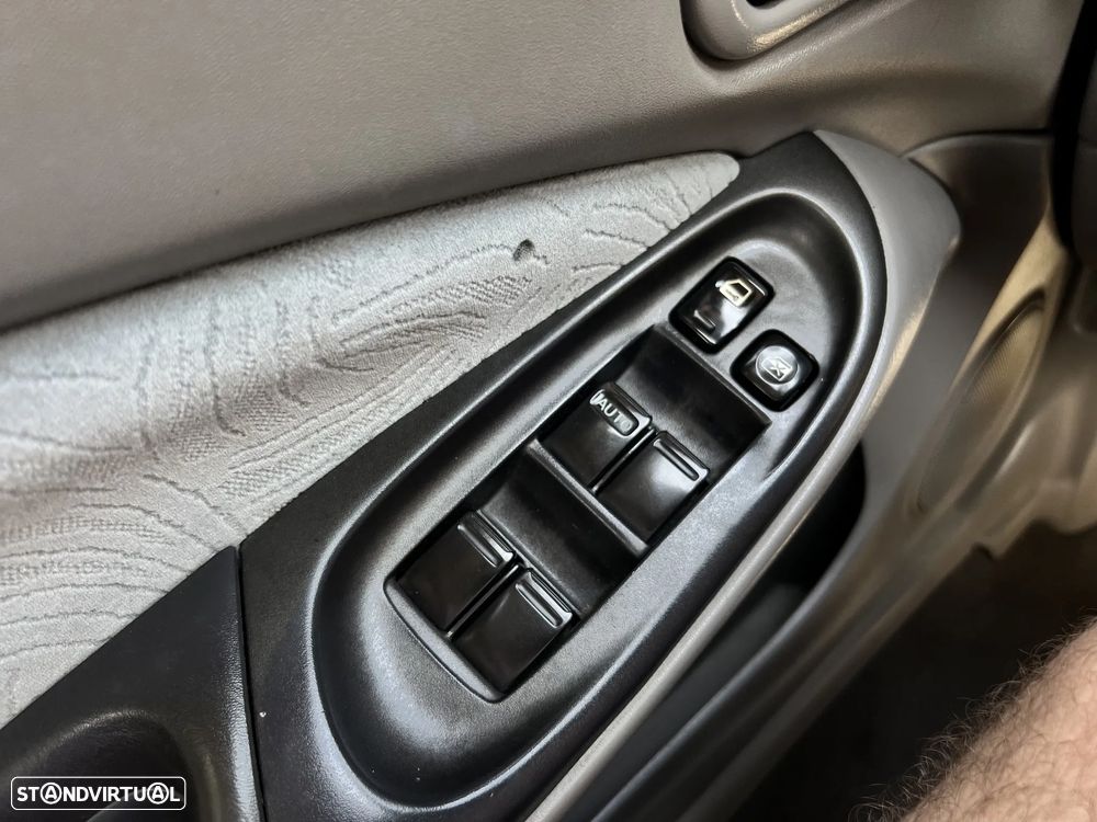 Nissan Almera 1.5 Comfort ABS+AC - 37