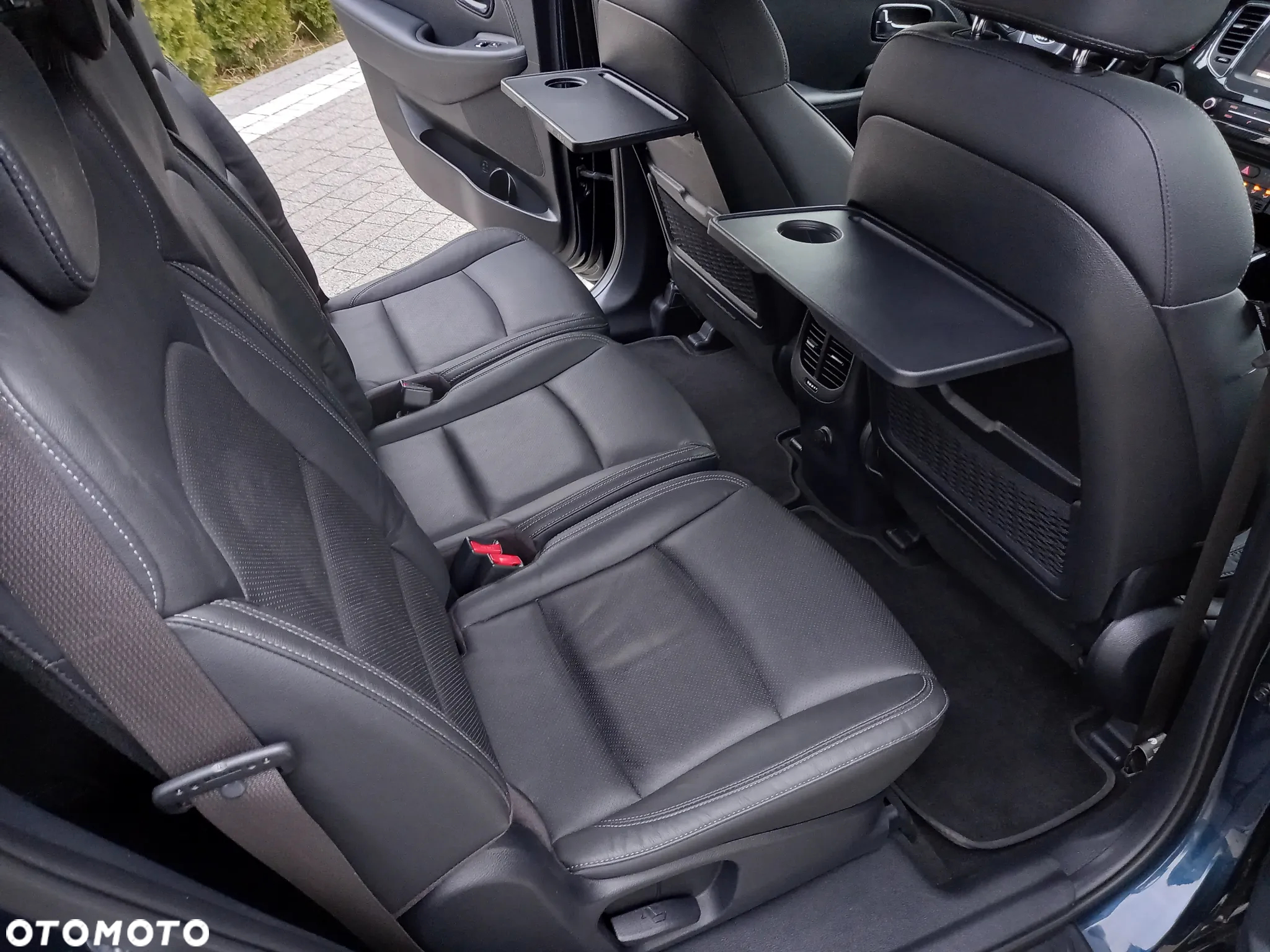 Kia Carens 1.7 CRDi Business Line 7os - 14