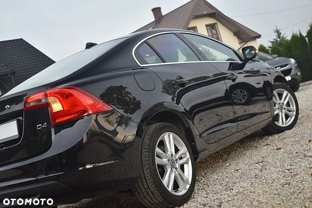 Volvo S60 D4 Momentum - 38