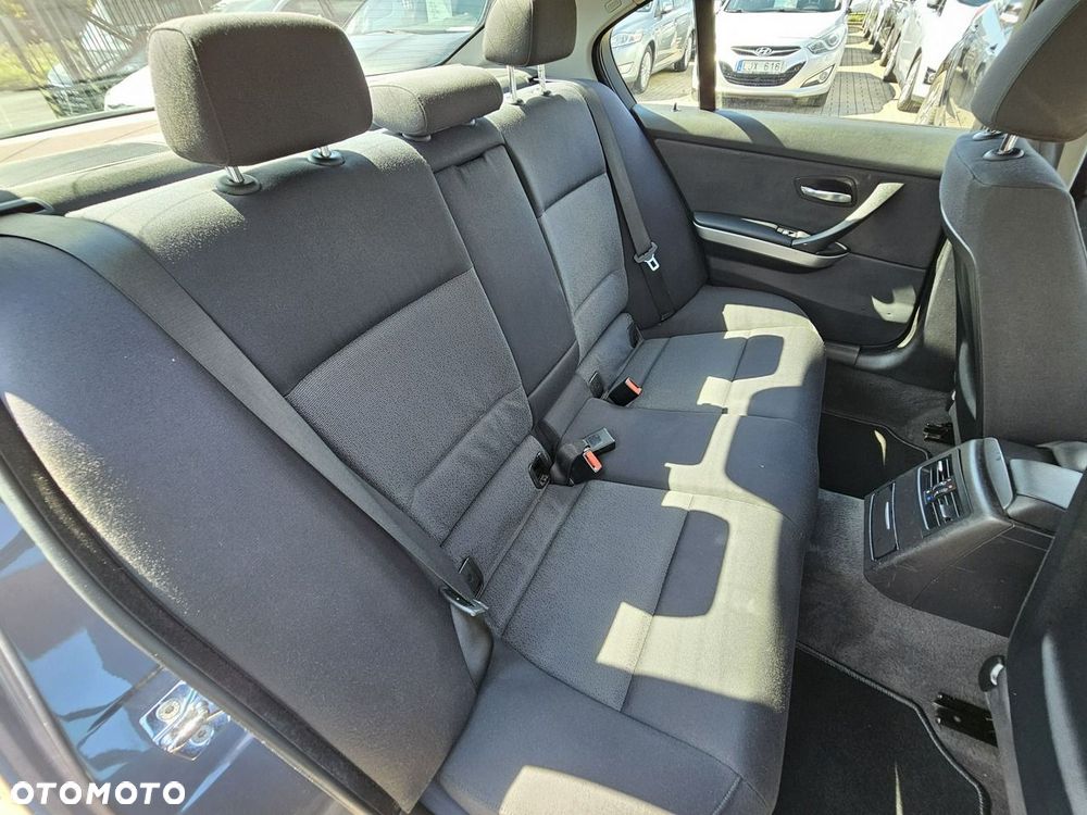 BMW Seria 3 - 15