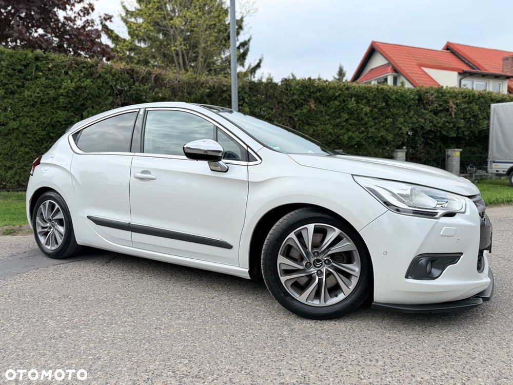 Citroën DS4 HDi 165 SoChic - 11