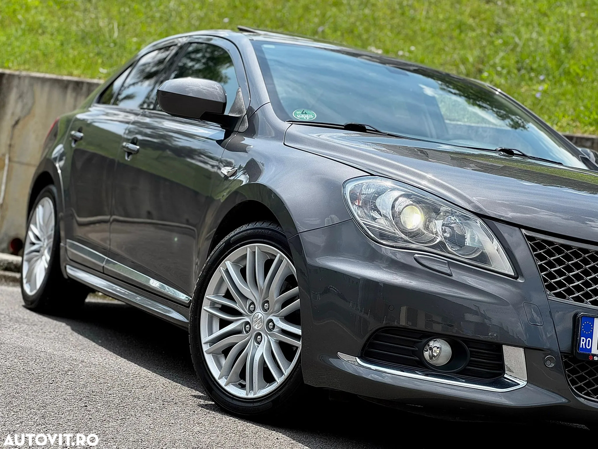 Suzuki Kizashi 2.4 4x2 Sport - 19