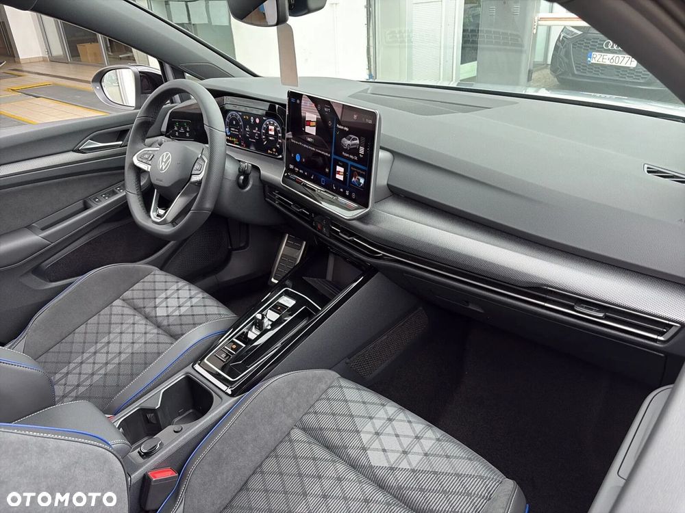 Volkswagen Golf 1.5 eTSI mHEV R-Line Plus DSG - 22