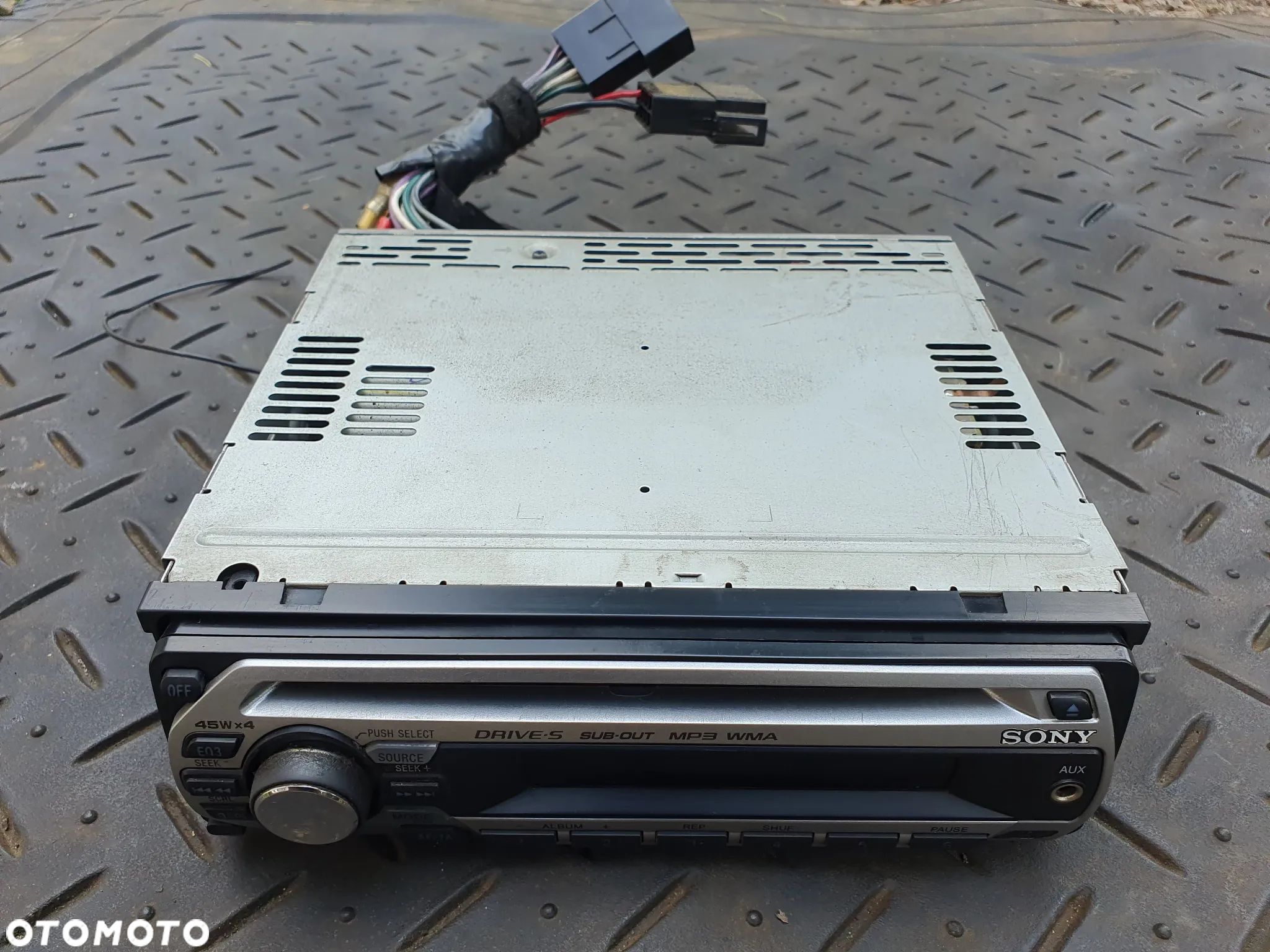 RADIOODTWARZACZ RADIO SAMOCHODOWE CD AUX SONY CDX-GT220 - 1
