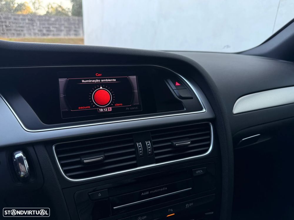 Audi A4 Avant 2.0 TDI Business Line S-line - 40
