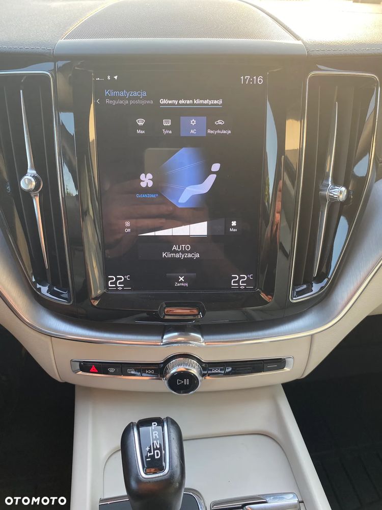 Volvo XC 60 D4 AWD Geartronic Momentum - 10