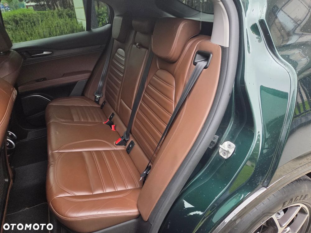 Alfa Romeo Stelvio 2.0 Turbo TI Q4 - 27