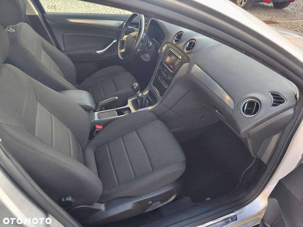 Ford Mondeo 2.0 TDCI Business Edition - 29