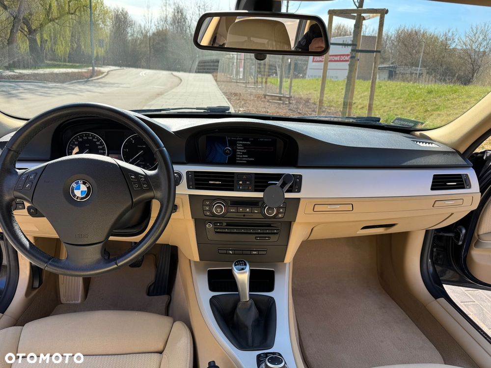 BMW Seria 3 320d DPF - 12