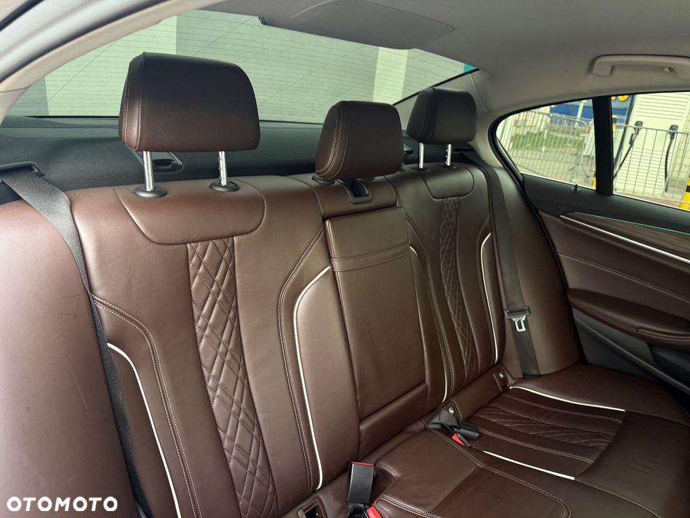BMW Seria 5 530e iPerformance GPF Sport - 23