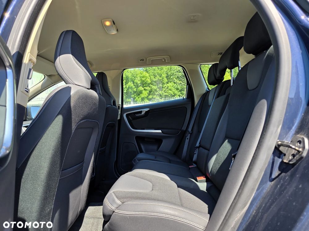Volvo XC 60 T5 Powershift Momentum - 10
