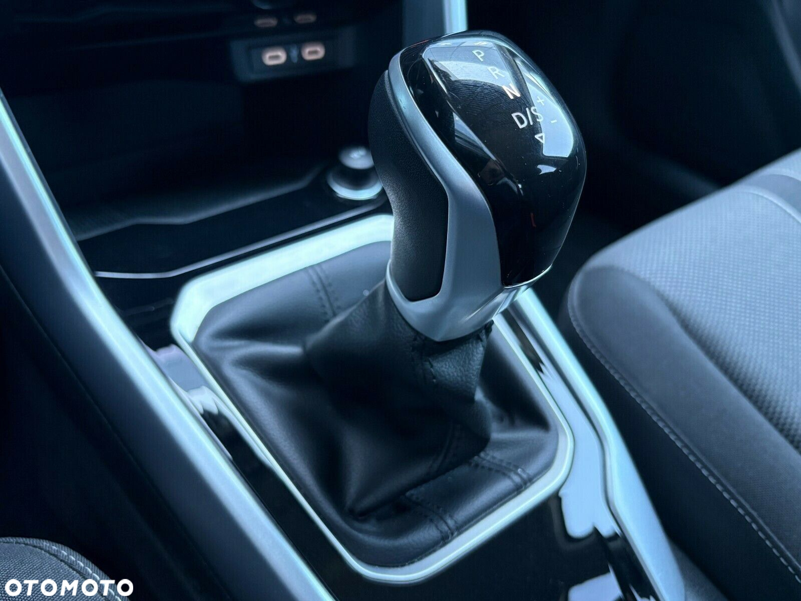 Volkswagen T-Roc - 24