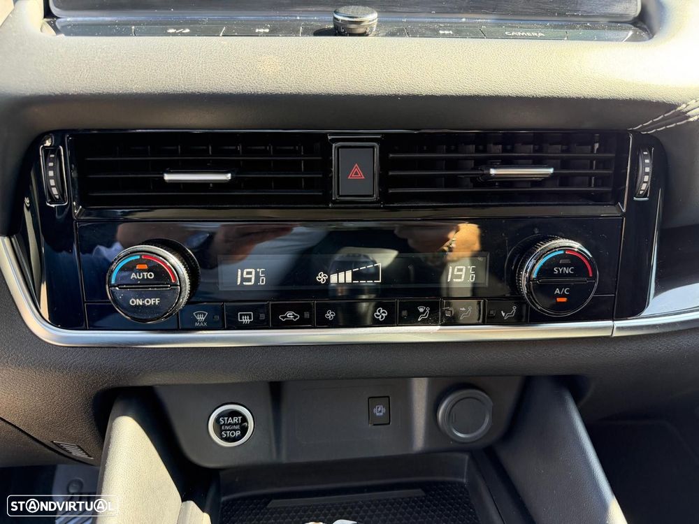 Nissan Qashqai 1.3 DIG-T N-Connecta LED - 26