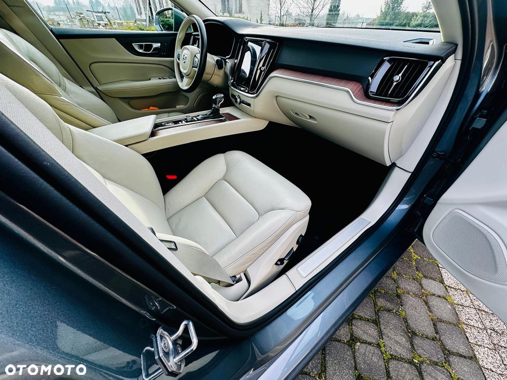 Volvo S60 ver-t6-awd-momentum-pro - 16