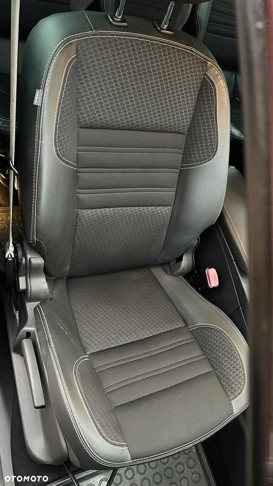 Renault Scenic 1.2 TCE Energy Bose - 14