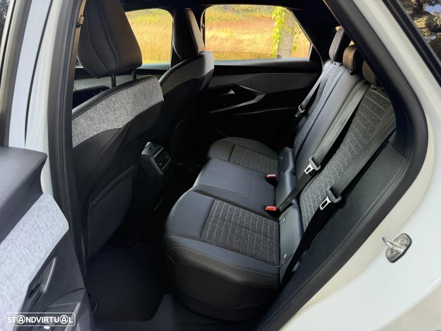 Peugeot 3008 1.2 Hybrid Allure Pack e-DCS6 - 23