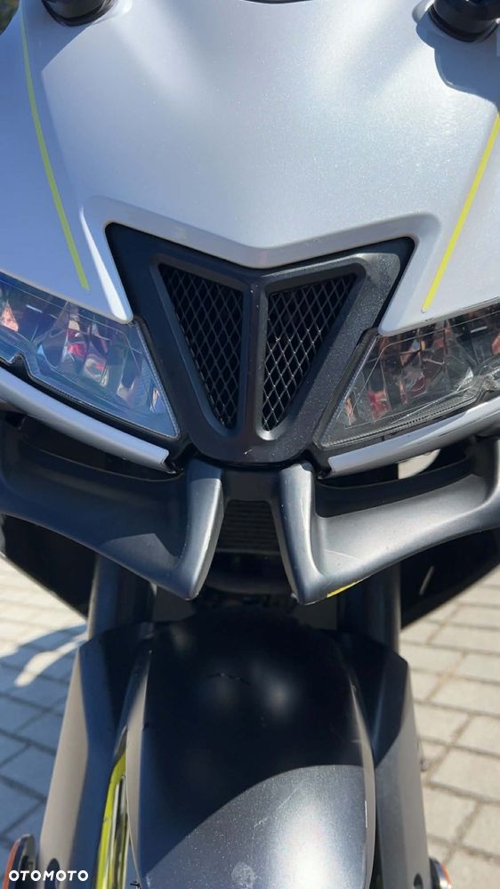 Yamaha YZF - 7