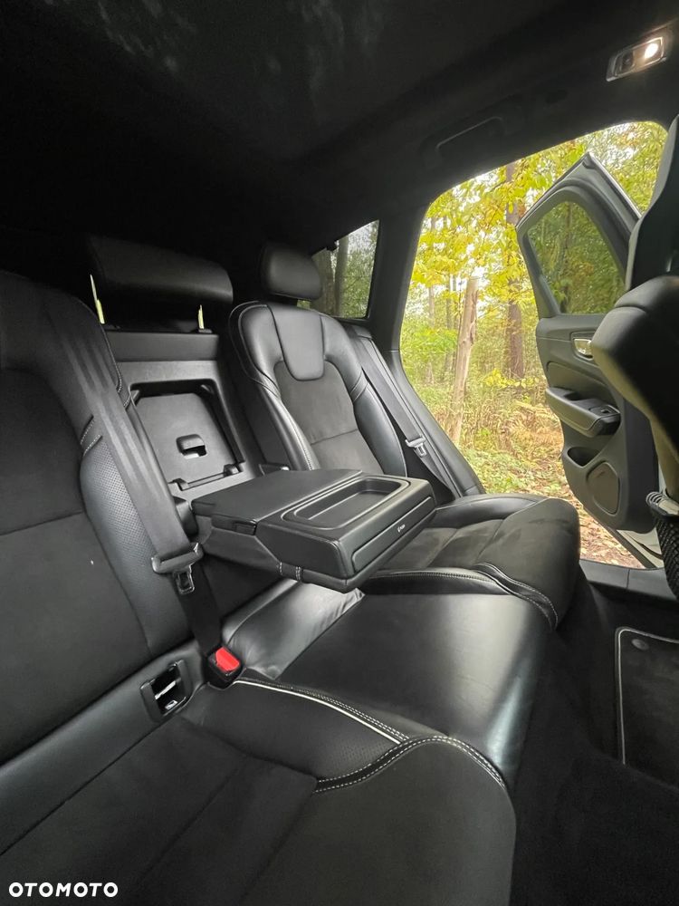 Volvo XC 60 D4 AWD R-Design - 31
