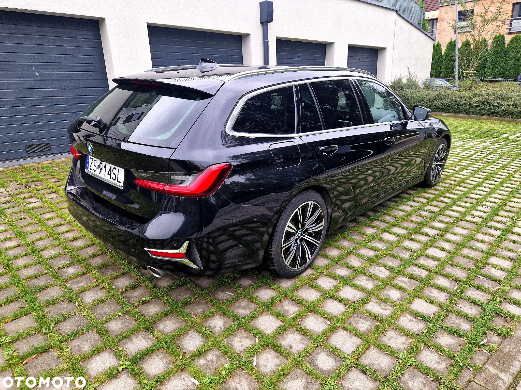 BMW Seria 3 320d xDrive Luxury Line sport - 11