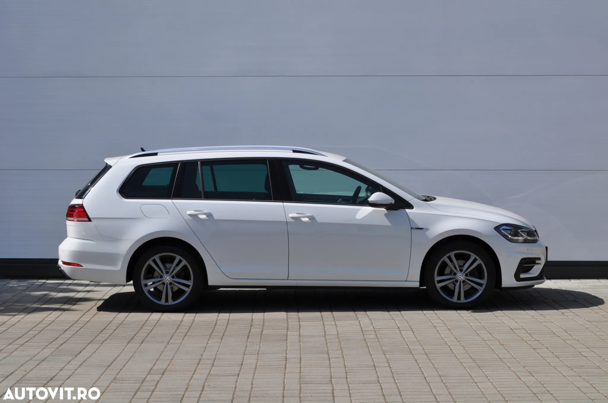 Volkswagen Golf 2.0 TDI DSG R-Line - 10