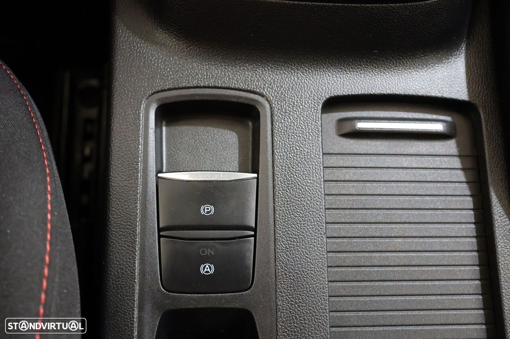 Ford Focus - 41