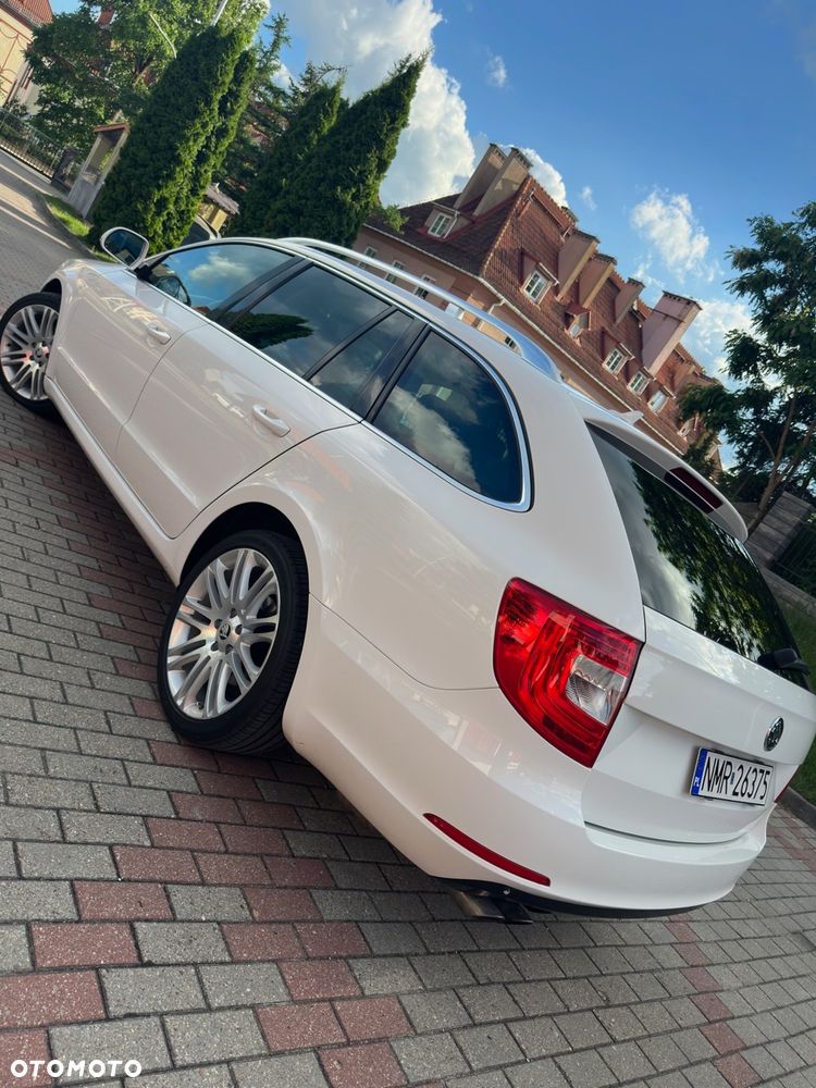 Skoda Superb 2.0 TDI DSG Exclusive - 3