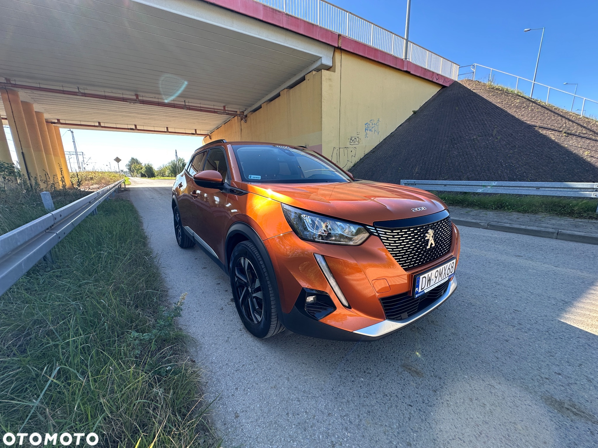 Peugeot 2008 1.2 PureTech Allure Pack S&S - 3