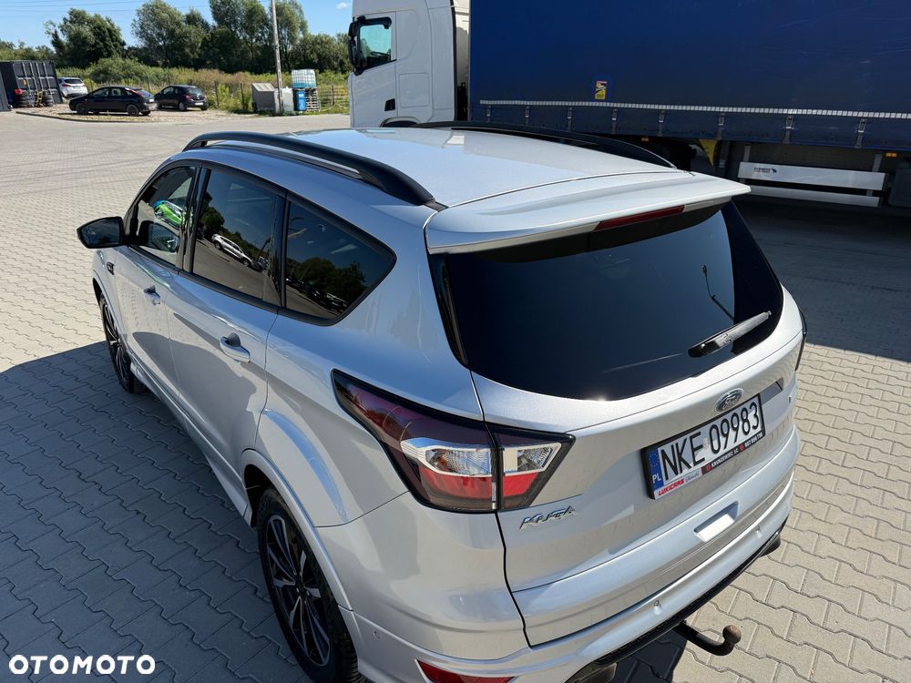 Ford Kuga 1.5 EcoBoost 2x4 ST-Line - 9
