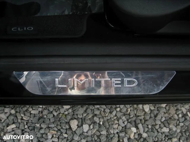 Renault Clio - 22