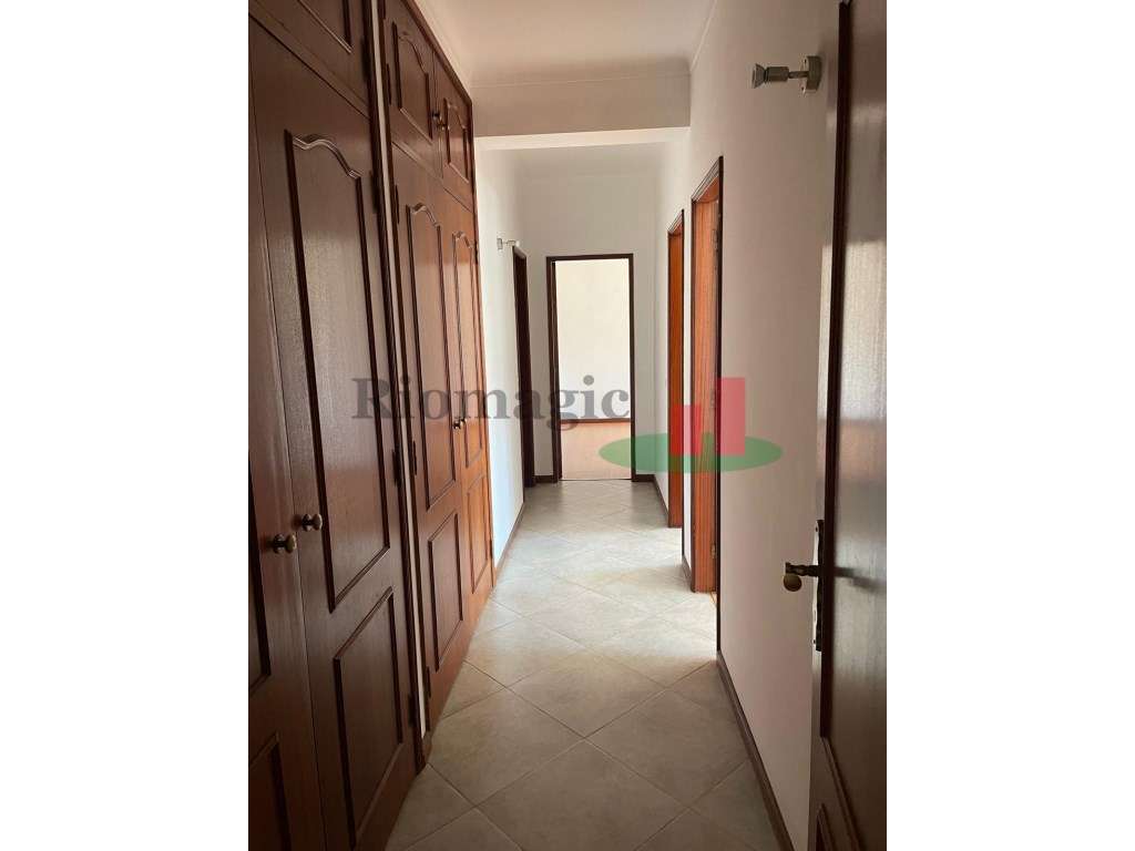 Quarto para Arrendamento no Centro de Rio Maior_ESTUDANTES - Grande imagem: 5/9