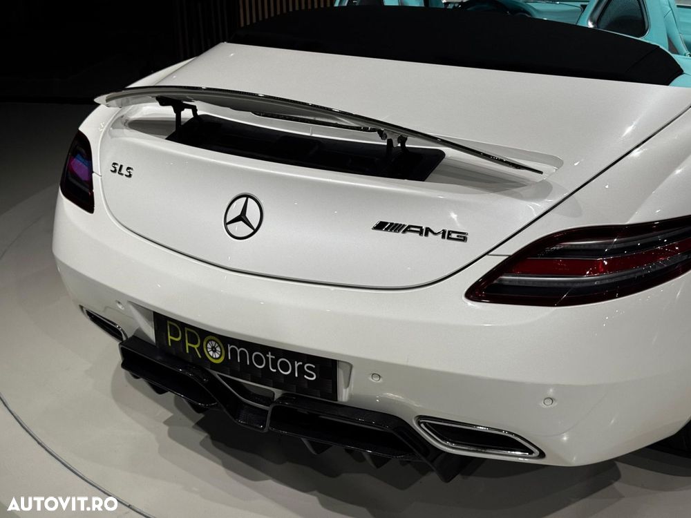 Mercedes-Benz SLS 63 AMG - 15