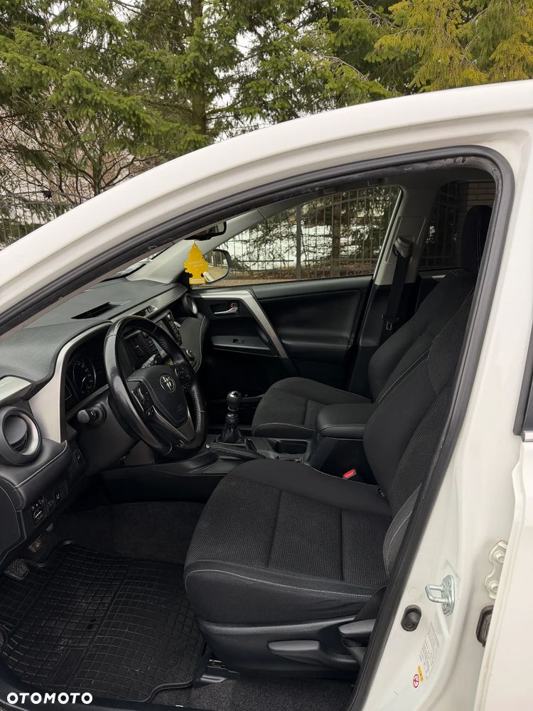 Toyota RAV4 2.0 D-4D Premium 4x2 - 9