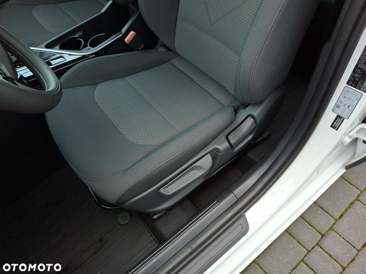 Kia Niro 1.6 GDI Hybrid M - 12