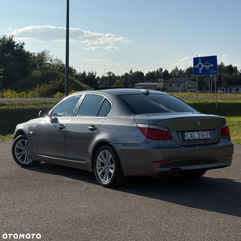 BMW Seria 5 525d Edition Exclusive - 6