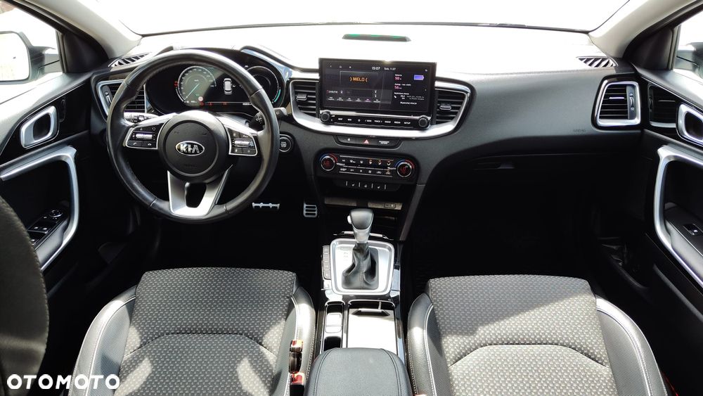 Kia Ceed 1.6 GDI PHEV Business Line DCT - 17
