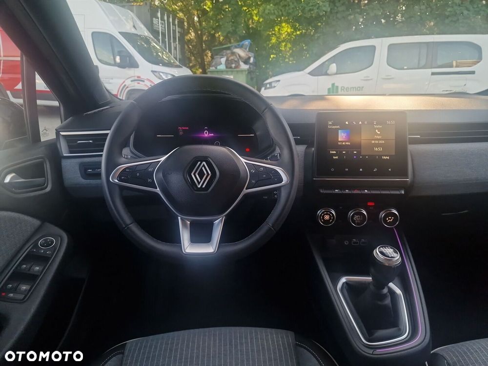 Renault Clio - 10